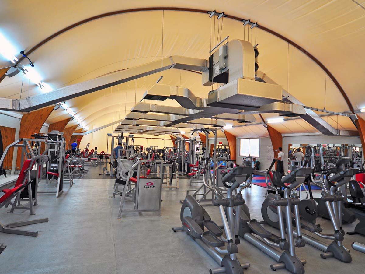 Gym Pusat Kebugaran Kanopi - Membangun Struktur Naungan Klub Kesehatan