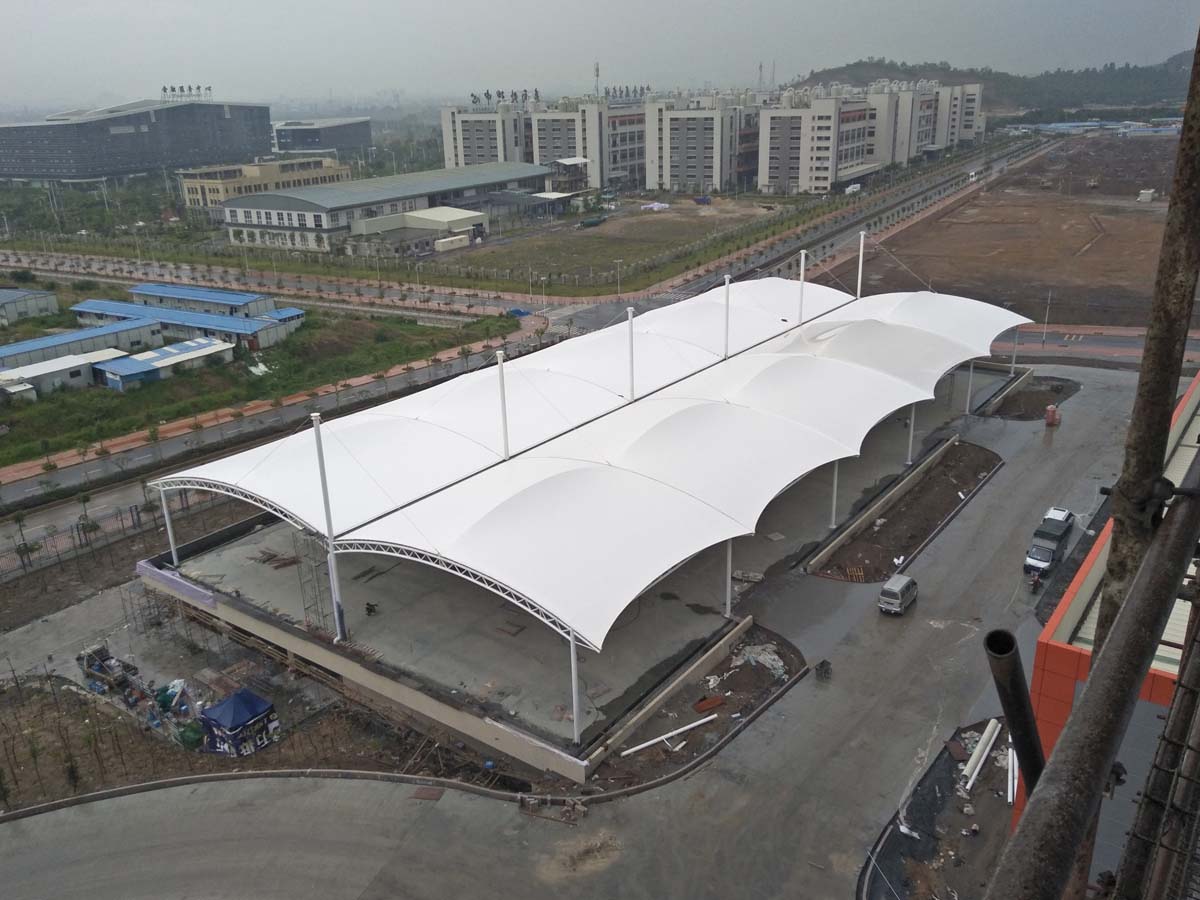 Structure Tendue de Tissu de PVDF pour des Parkings de Voiture Auvent dans le Groupe de Jiangsu Zhongli