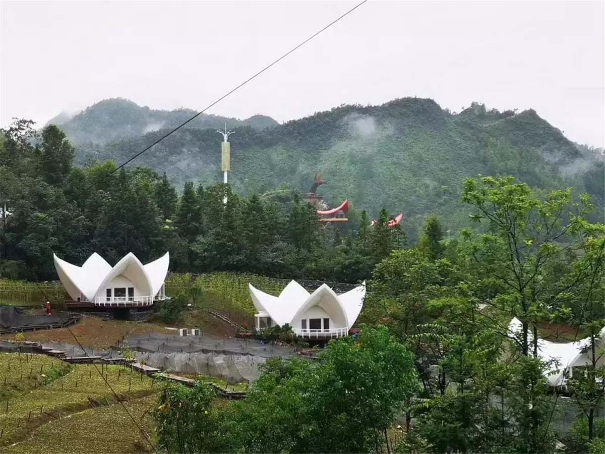Complexe de Tentes Haut de Gamme pour L'Hébergement en Camping en Plein Air - Guizhou, Chine