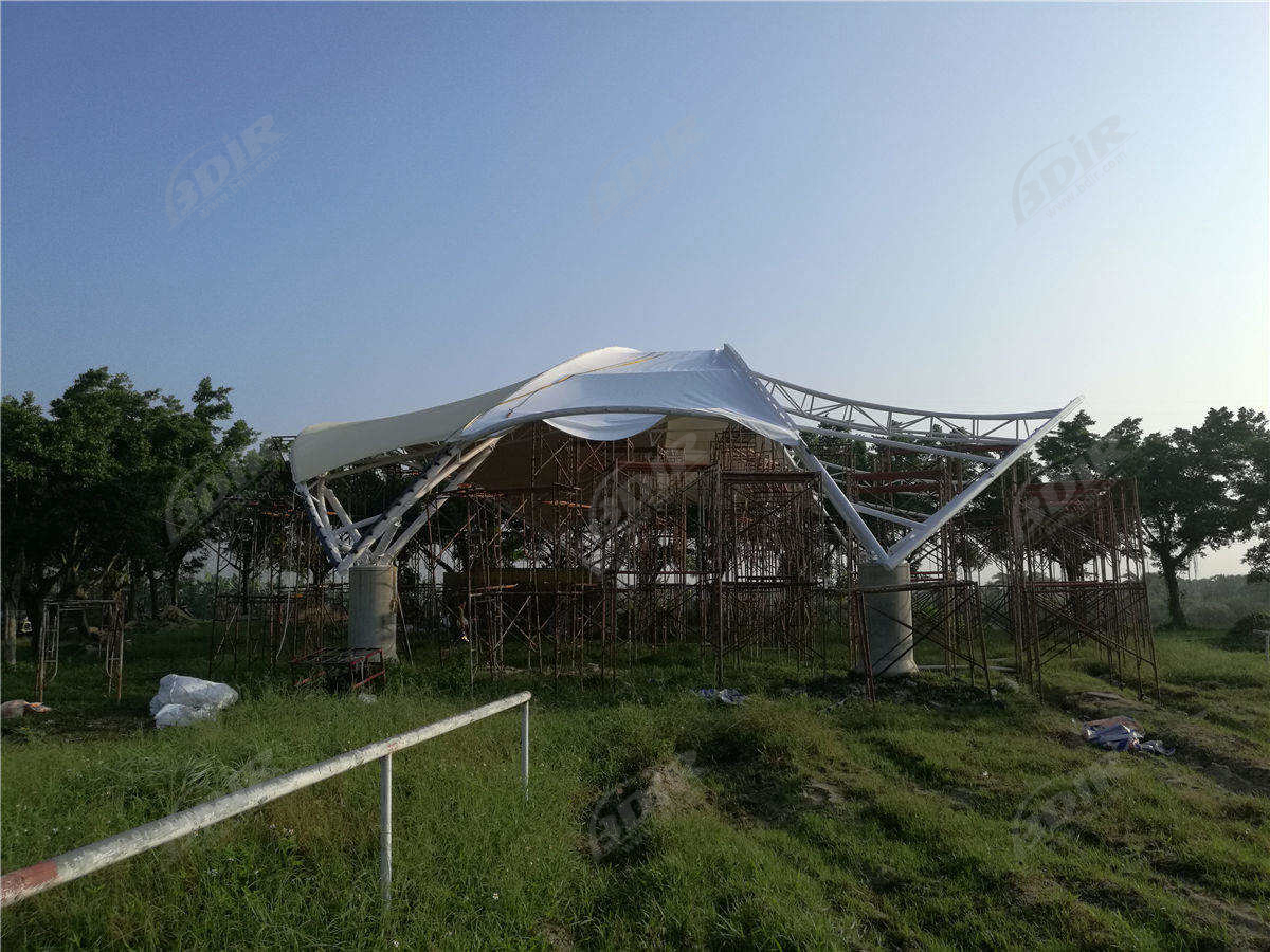 โครงสร้างแรงดึงของกันสาดที่ปรับแต่งสำหรับสนามม้าจูไห่มณฑลกวางตุ้ง