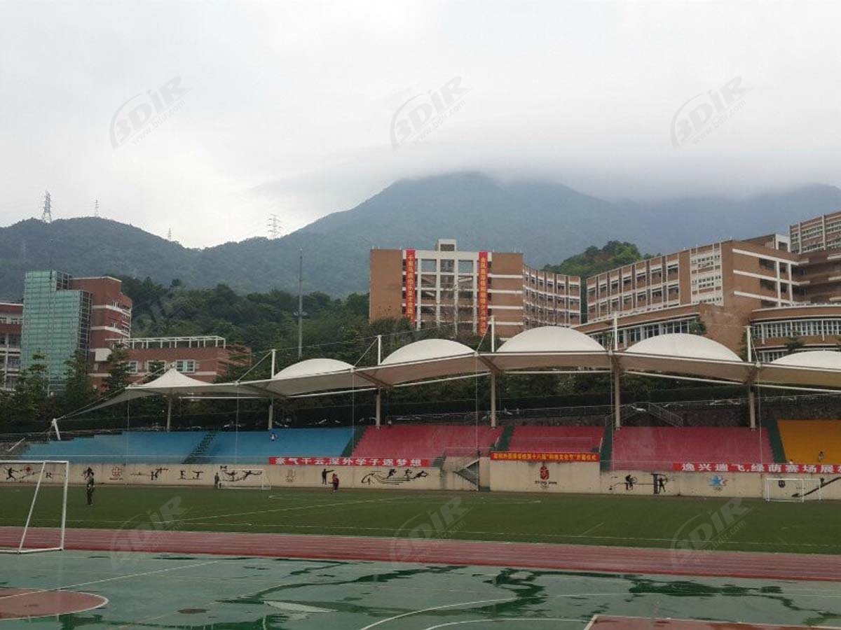 Estadio y Tribuna Estructura Extensible de la Escuela de Lenguas Extranjeras de Shenzhen, China