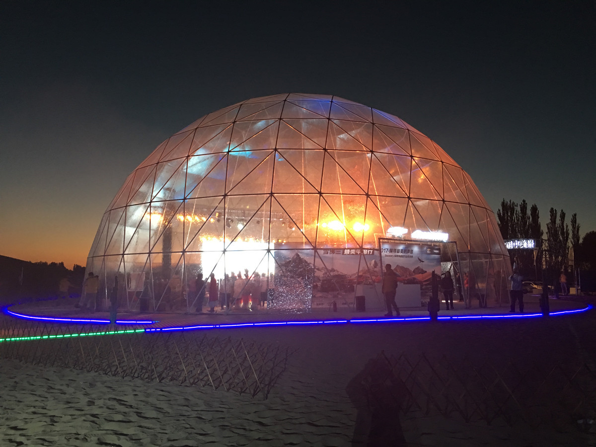 هياكل خيمة تجارية خارجية شفافة بطول 25 مترًا - دونهوانغ ، قانسو