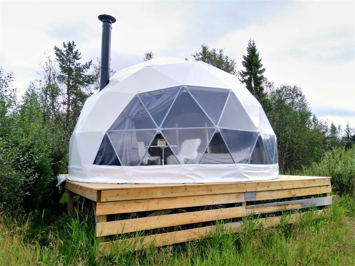 Experimente Acomodações de Luxo na Natureza & em Cabines de Domo Glamping Ecológicas