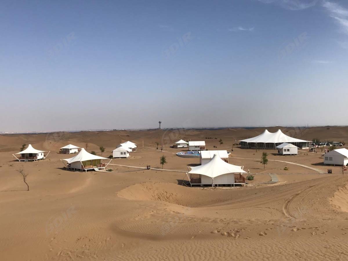 Hotel de Cinco Estrellas en Tiendas, Complejo de Tiendas ee Campaña en el Desierto - Oman Desert Nights Camp