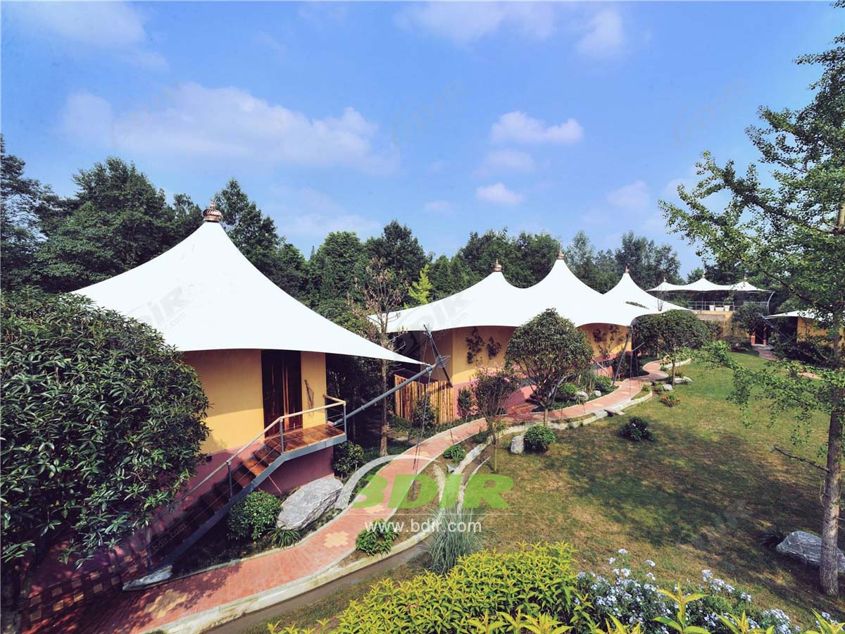 36 Kumaş Yapılı Çadır Havuzlu Villa