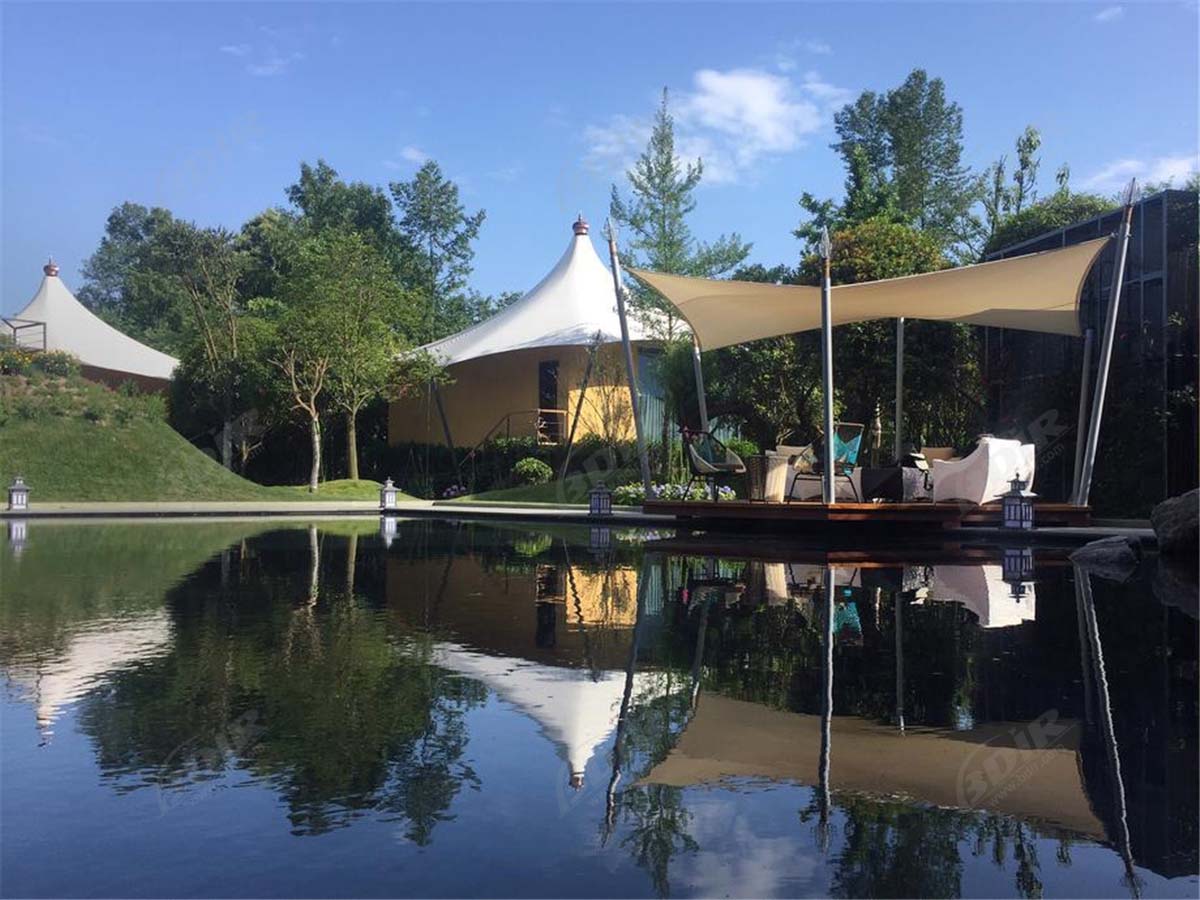 Eiland Tented Resort met 36 Stoffen Structuren Tent Pool Villa'S