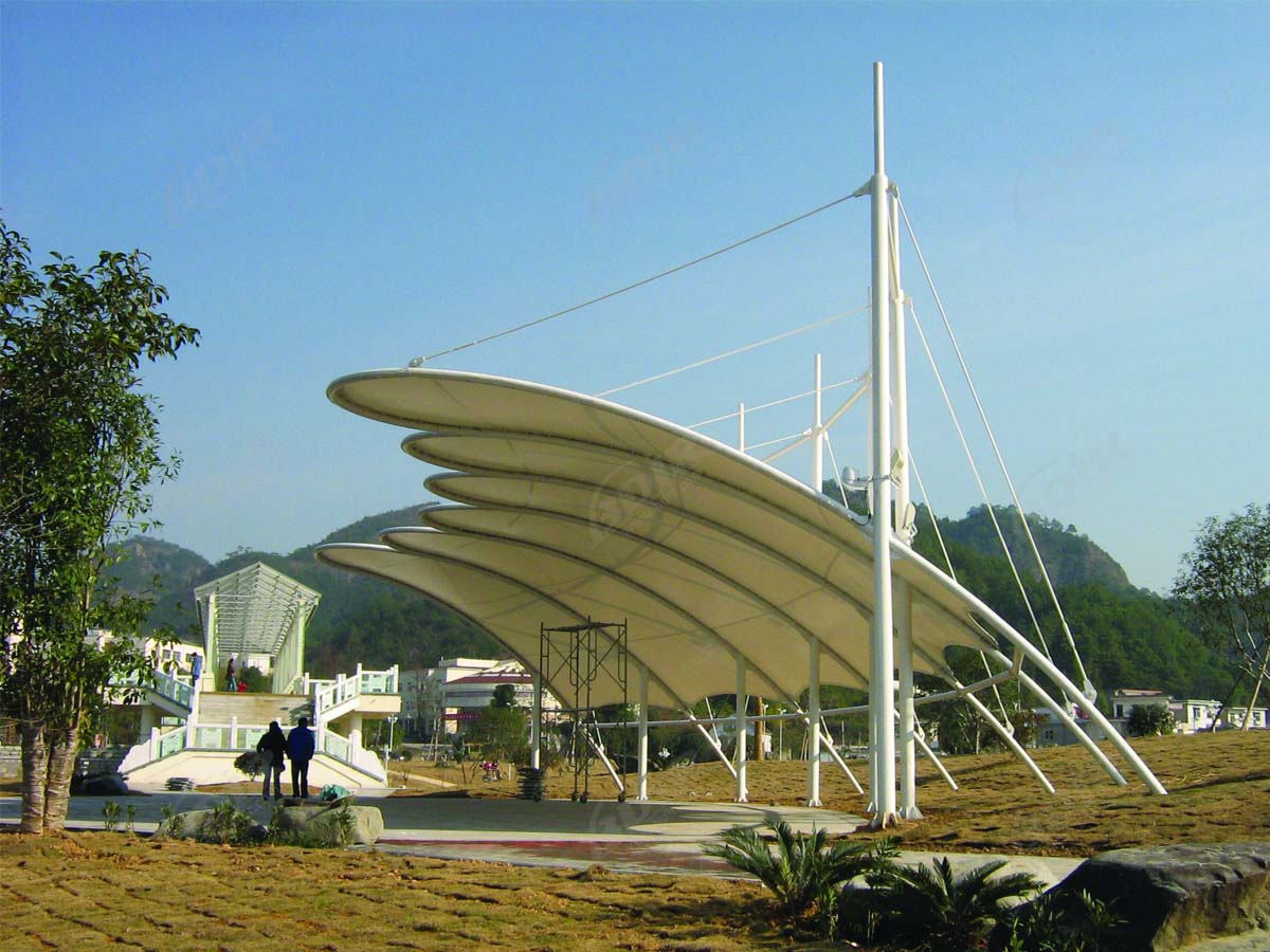 Estrutura Elástica para Pavilhão de Parque Urbano - Estrutura de Membrana Arquitetônica Revestida em PVC