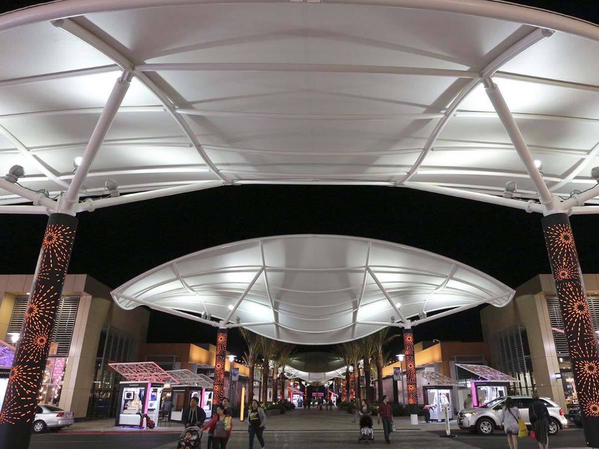 China Tensile Structures for Commercial Street / Retail Park / Pedestrian Street proveedor Tensile Structures for Commercial Street / Retail Park / Pedestrian Street