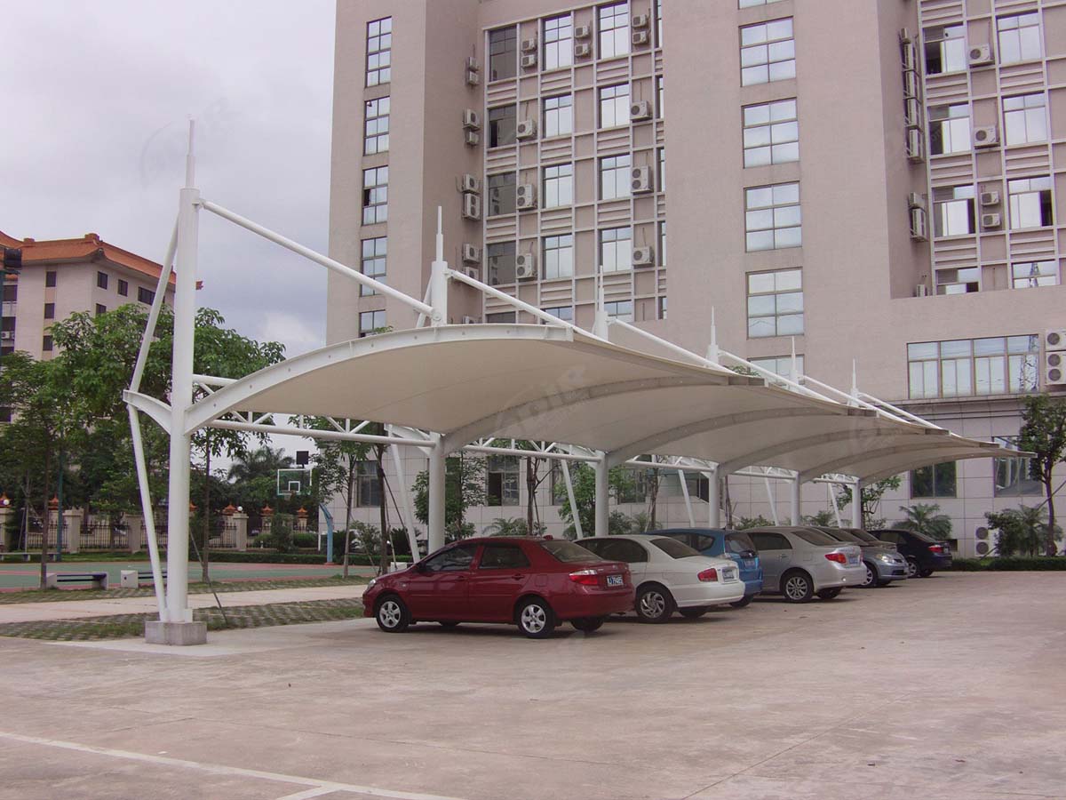 Strutture per Tende da Parcheggio a Sbalzo in Tessuto - Vano Singolo - Design a Tensione