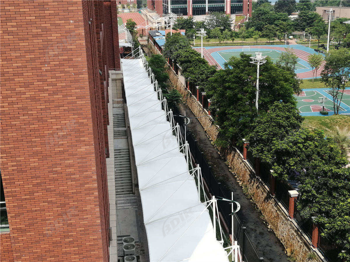 Ткань для крыши коридора кампуса, покрытая тканью, натяжная конструкция и тень для проезда - фошань, китай