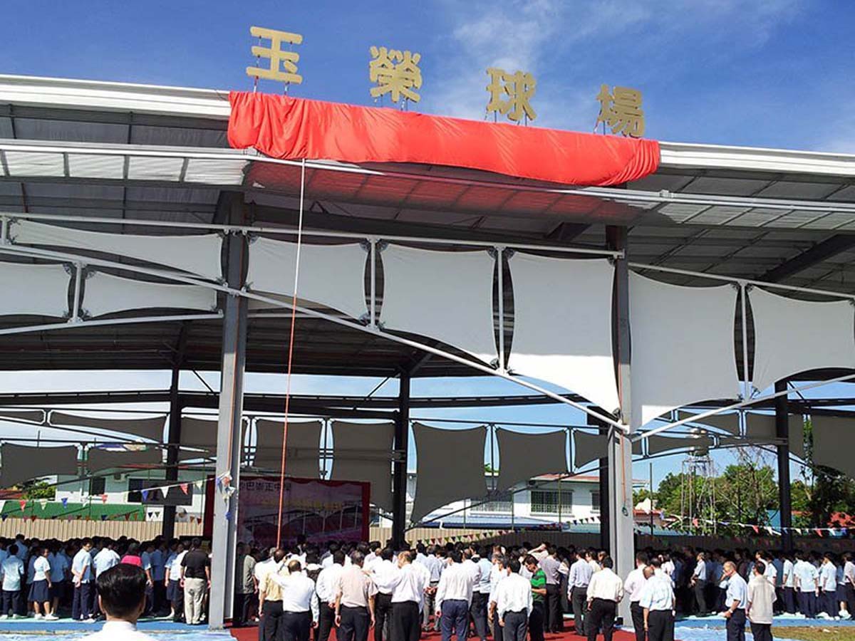 Estructura del Techo Extensible de la Escuela Intermedia Chongzen - Sabah, Malasia