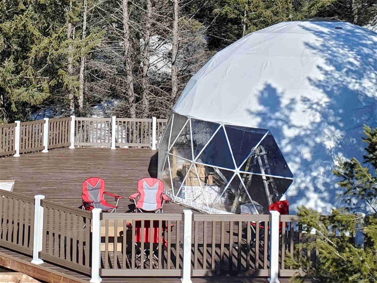منتجع خيمة قبة جيوديسية متلألئة محاط بإطلالة طبيعية رائعة - كيبيك ، كندا