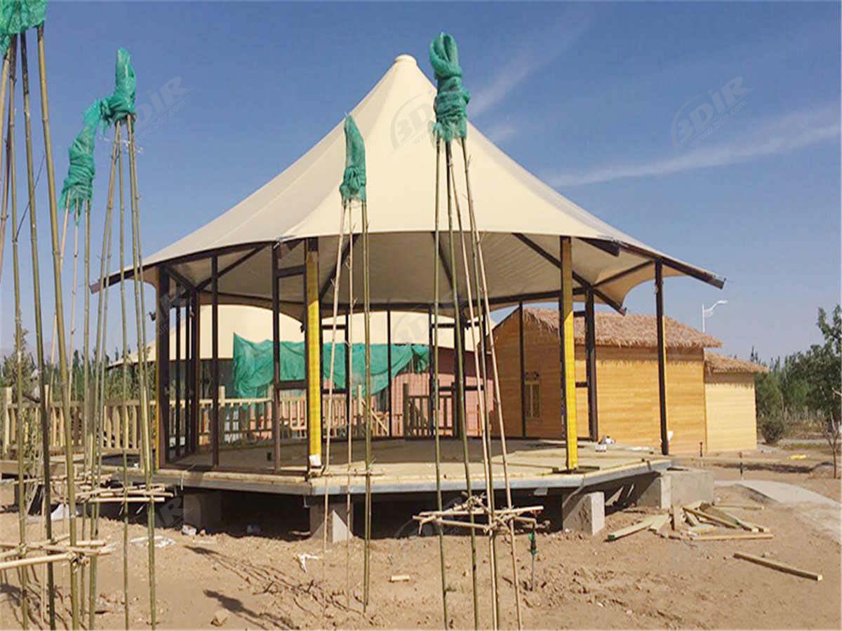 шестиугольная дикая роскошная гостиничная палатка на песке