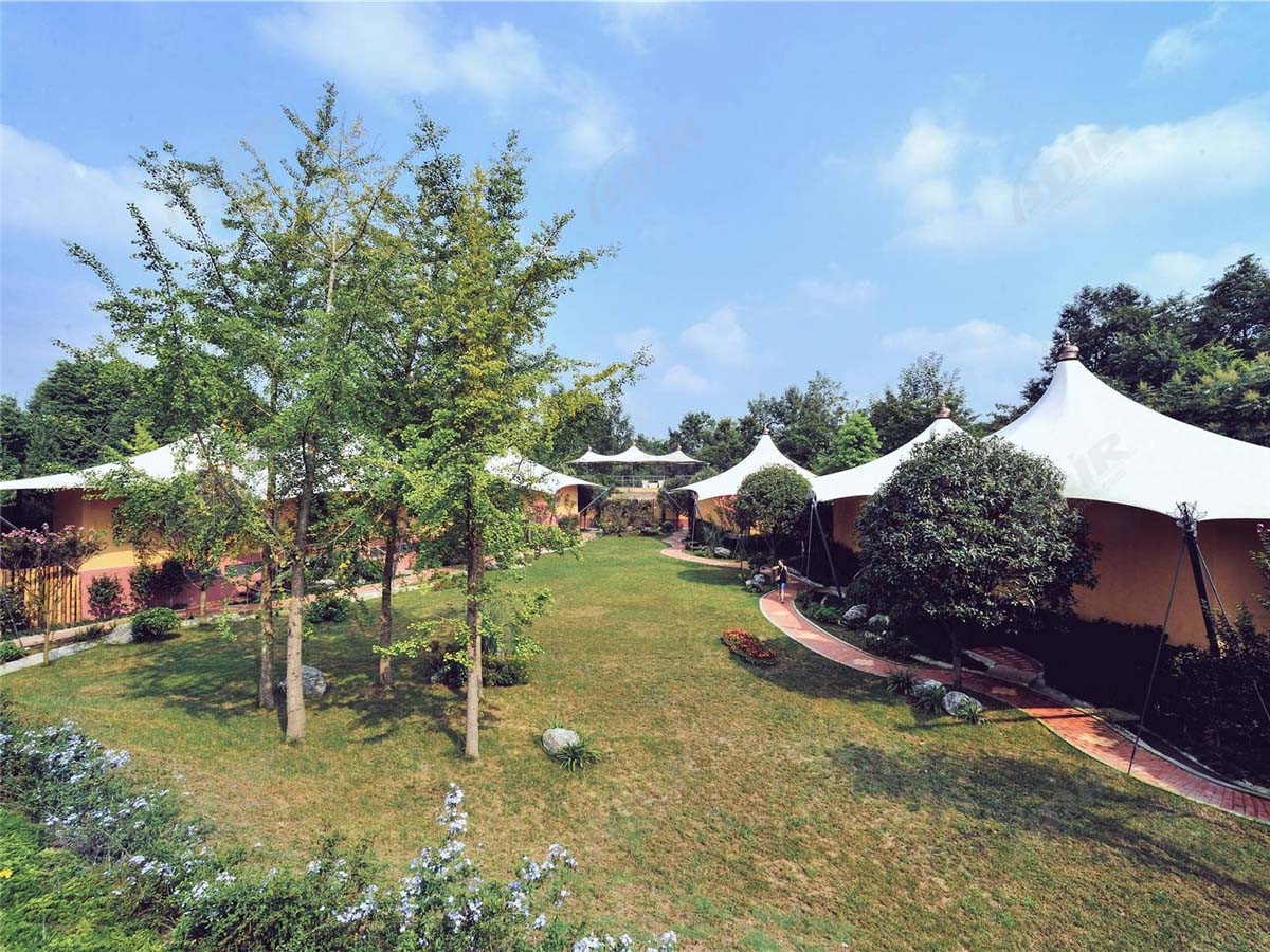 Hotel de Lujo para Tiendas de Campaña al Aire Libre con Estructuras Textiles PVDF Lodges en el Techo - Chengdu, China