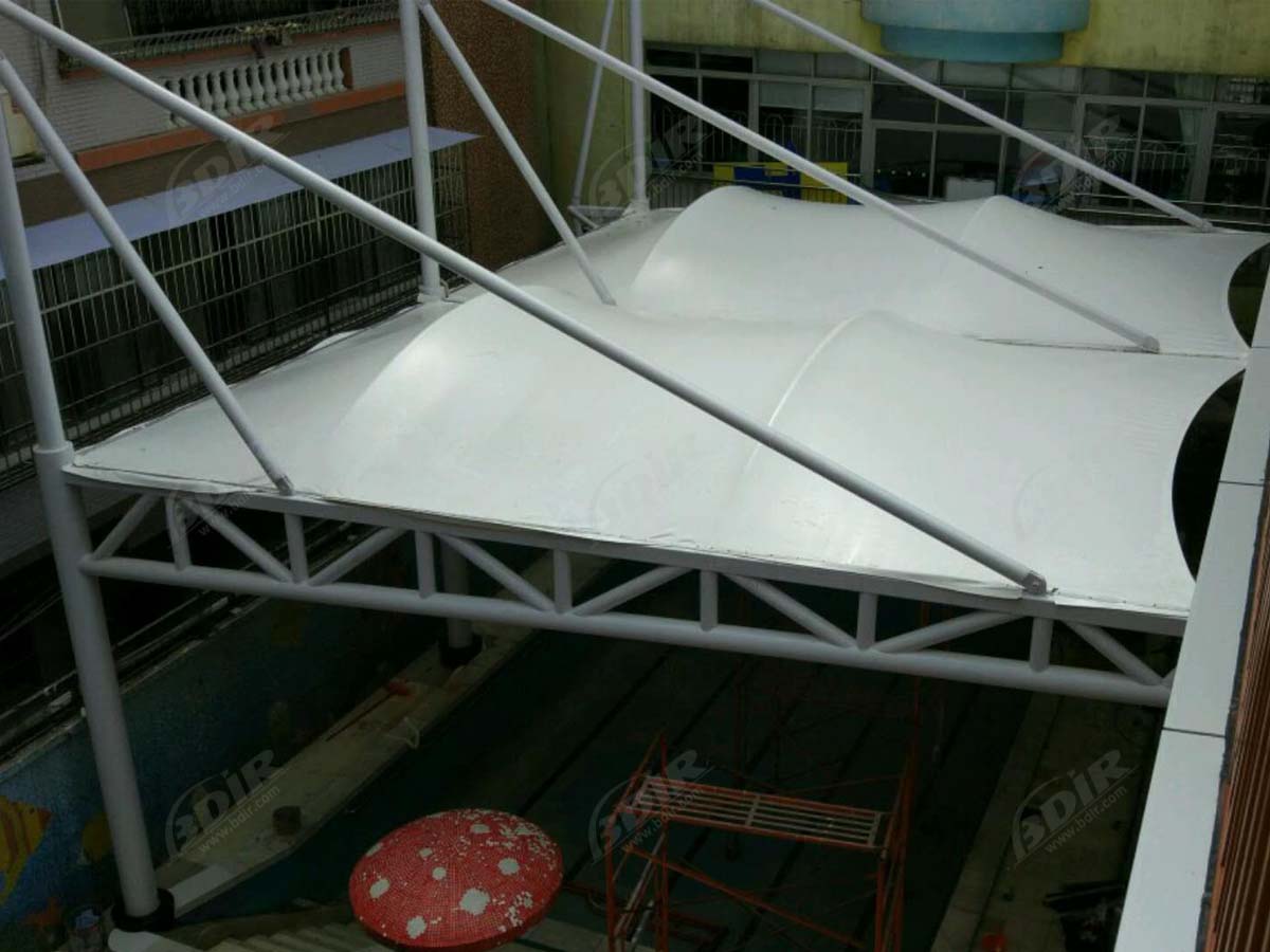 هيكل سقف الشد وحوض سباحة الظل لرياض الأطفال - شنغهاي ، الصين