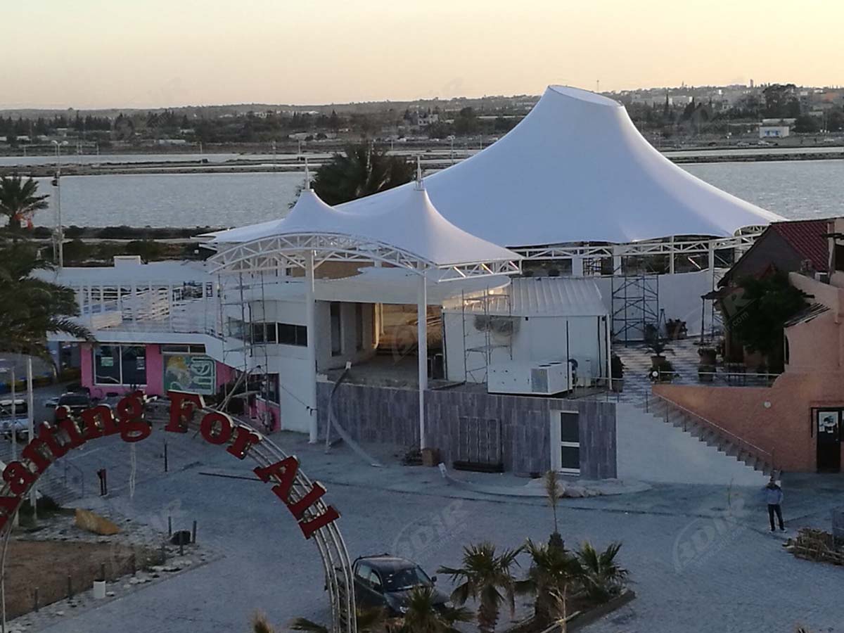 Giriş ve Eğlence Parkı Gerilme Kumaş Yapısının Aşaması - Tunus, Tunus