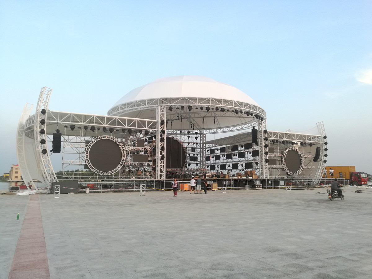 Toldo Personalizado de Mansão Natalina E Estrutura de Tensão de Palco - Tianjin, China