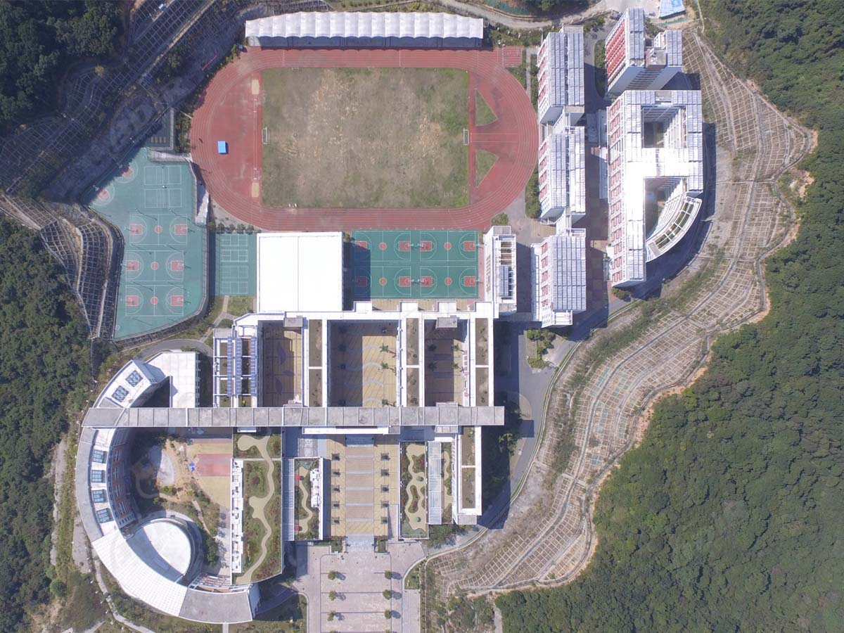 هيكل أعمدة الشد لمدرسة شنتشن يانتيان المتوسطة العليا ، الصين